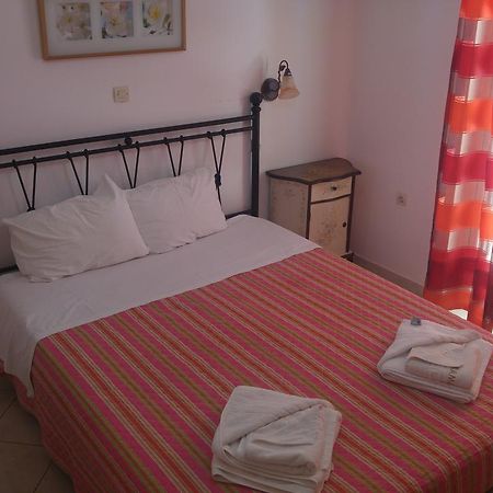 Poros Town Kamares Apartments Εε المظهر الخارجي الصورة