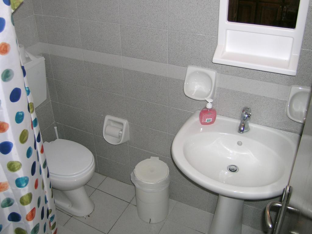 Poros Town Kamares Apartments Εε الغرفة الصورة