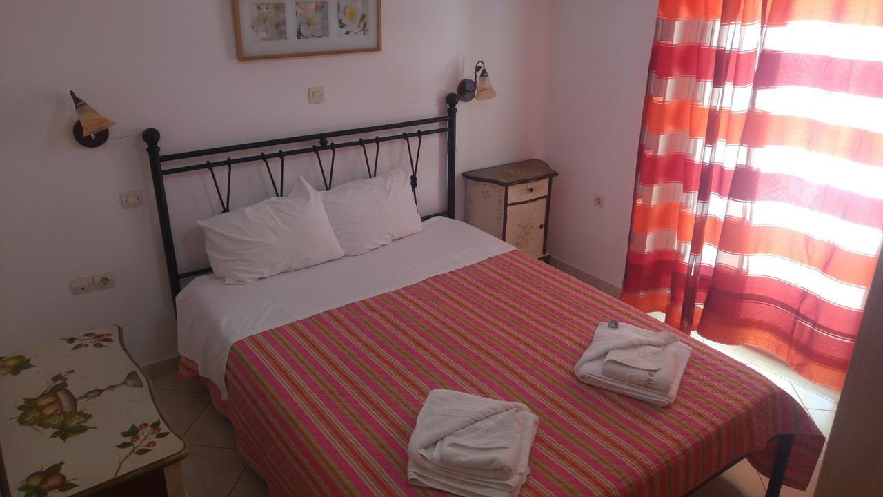 Poros Town Kamares Apartments Εε المظهر الخارجي الصورة
