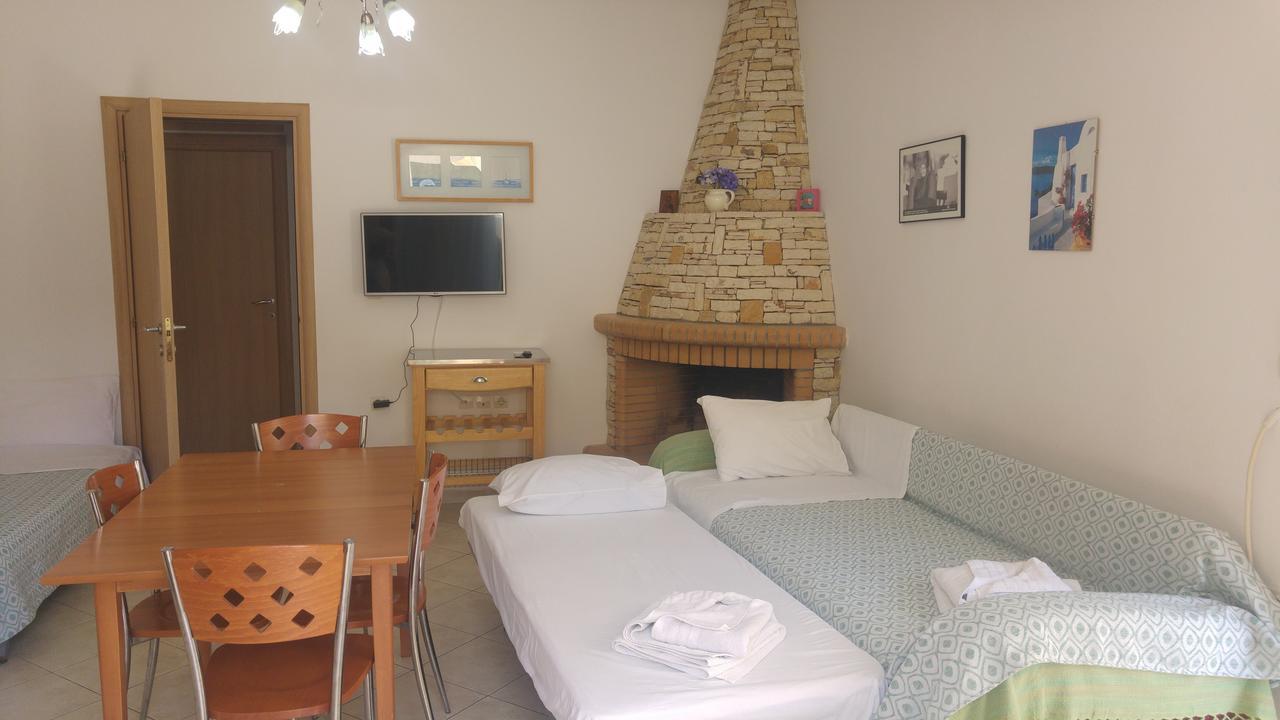 Poros Town Kamares Apartments Εε المظهر الخارجي الصورة